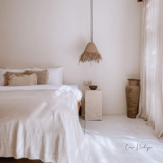 Guía para decorar con artesanía mexicana: piezas de barro, textiles, fibras naturales y madera.