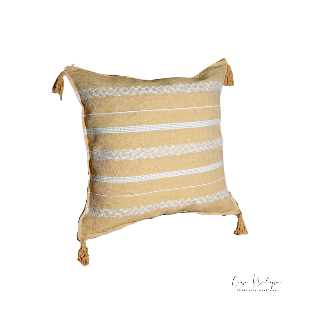 Cojín artesanal de algodón 45x45 cm tejido en telar de pedal, decoración sostenible hecha a mano en Oaxaca.