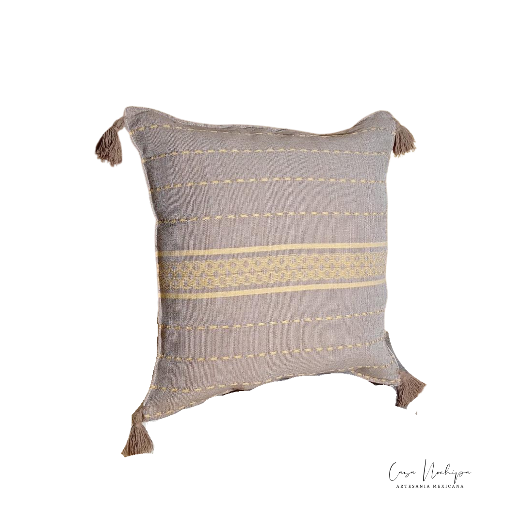 Cojín artesanal de algodón orgánico elaborado en Oaxaca con telar de pedal. Decoración mexicana auténtica.