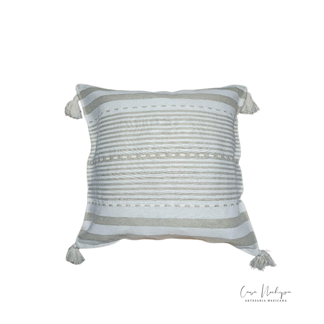 Cojín artesanal de algodón con textura elegante, tejido en Oaxaca por Casa Nochipa.