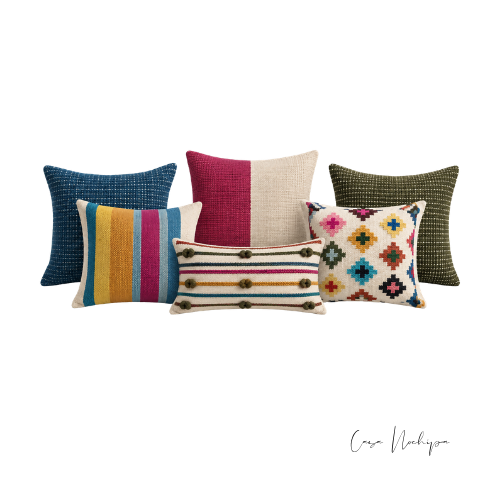 Set de seis cojines artesanales mexicanos de lana multicolor con diseños geométricos, rayas y bloques de color