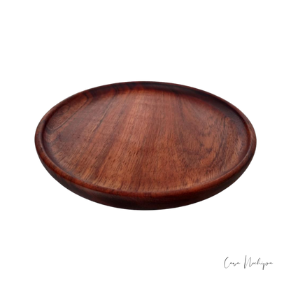 Plato para servir de madera de tzalam, hecho a mano. Disponible en varios tamaños. Ideal para presentación de alimentos o decoración.