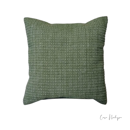 Cojín 50x50 cm de lana verde olivo tejido artesanalmente