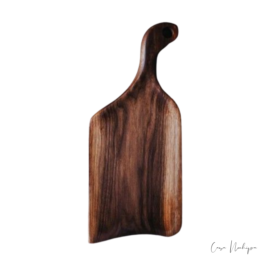 Tabla de tzalam artesanal 55×25 cm con mango ergonómico y veta natural.