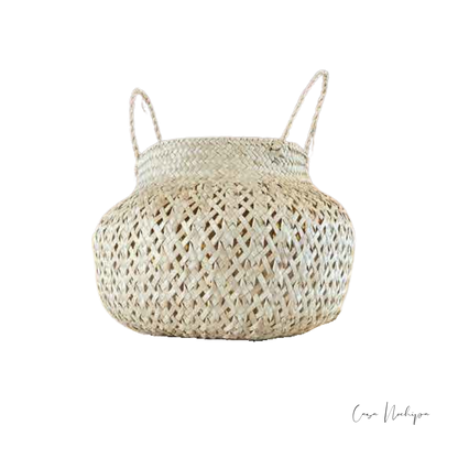 Olla de palma calada artesanal hecha a mano en Oaxaca, ideal para decoración y almacenamiento.