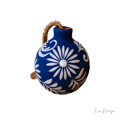 Esfera de Barro Artesanal - Decoración Navideña Hecha a Mano